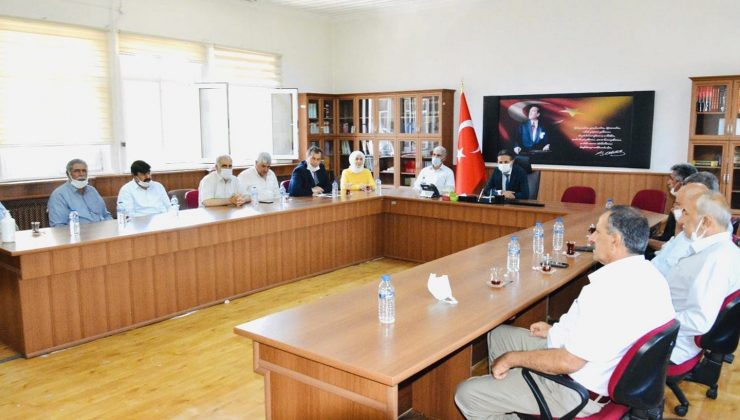 Muhtarlardan Milli Eğitim Müdürü Kanbay’a destek ziyareti