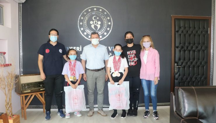 Mutlu yüzlerin şampiyonları Ali İhsan Kabakcı’yı ziyaret etti