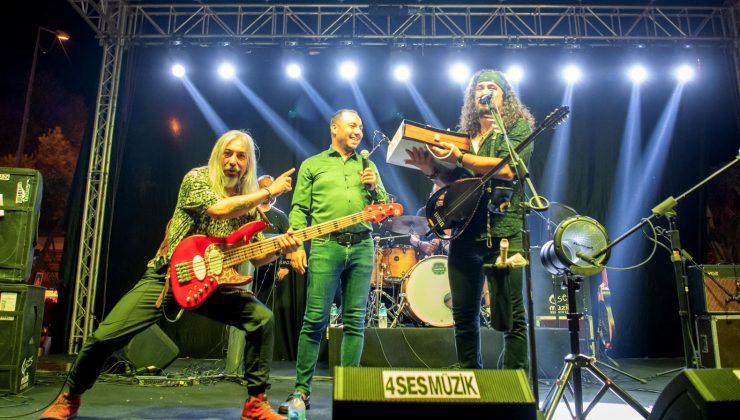 Necati ve Saykolar Kuşadası’nı coşturdu