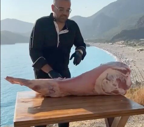 Ölüdeniz manzarasındaki et pişirme videosuyla müşterileri ikiye katladı