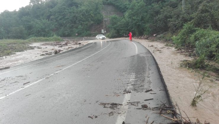 Ordu’da sağanak nedeniyle dere taştı