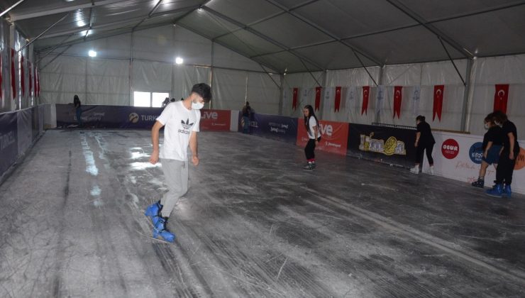 Orduluların yeni eğlence durağı: “Buz paten pisti”