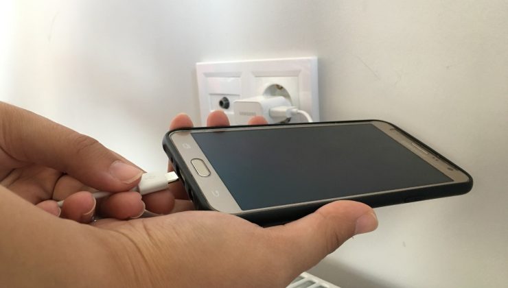 Orijinal olmayan şarj aletleri telefonunuza ciddi zararlar verebilir