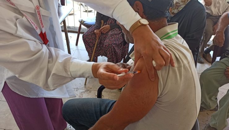 Osmaneli de köylerde aşılama çalışmaları devam ediyor