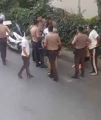 Küçükçekmece’de evden çıkan hırsızları bekçiler yakaladı