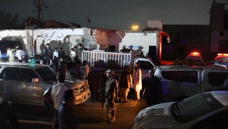 Pakistan’daki bombalı saldırıda 13 kişi öldü