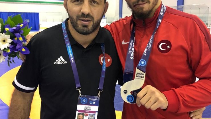 Polat Polatçı ve Muhammed Karavuş gümüş madalya kazandı