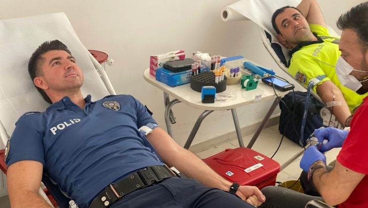 Polis ekiplerinden kan bağışı