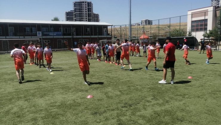 Pursaklar Belediyesinden çocuklara “Yaz Spor Okulu”
