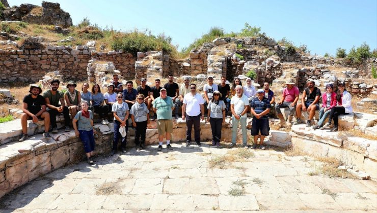 Rektör Prof.Dr. Kalan, kazı alanını inceledi