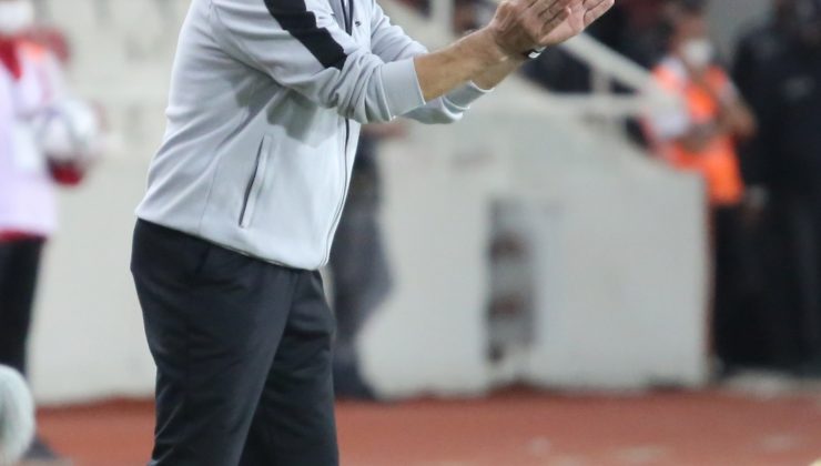 Rıza Çalımbay ve yardımcısı sarı kart gördü