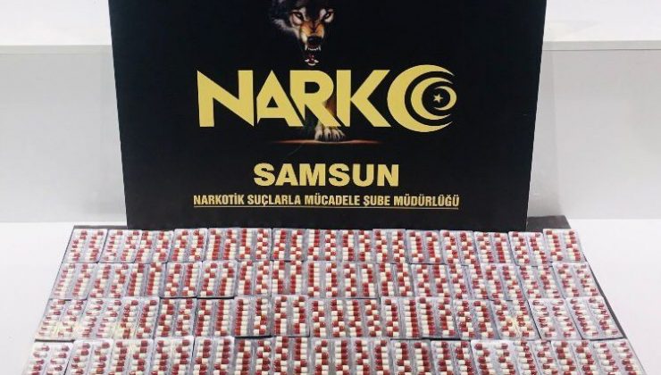 Samsun’da 2 kişi bin 8 adet uyuşturucu hapla yakalandı