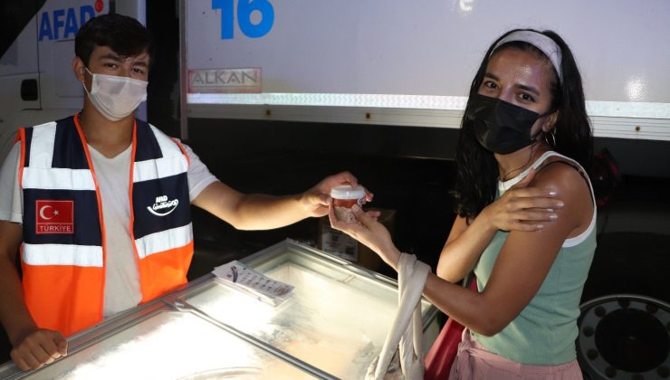 Samsun’da korona aşısı olana dondurma bedava