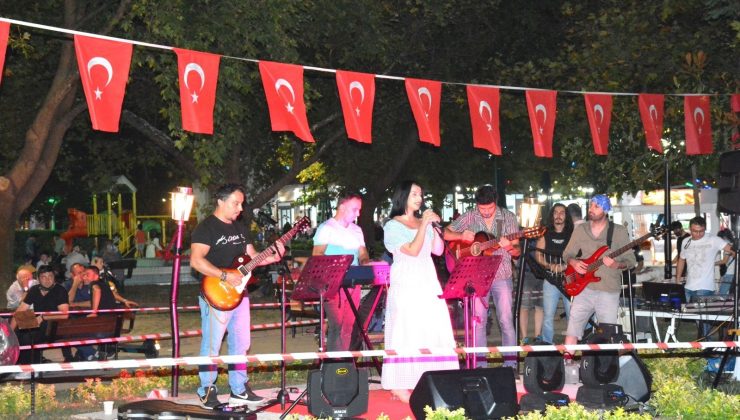 Sanat Sokağı’nda 30 Ağustos coşkusu yaşandı