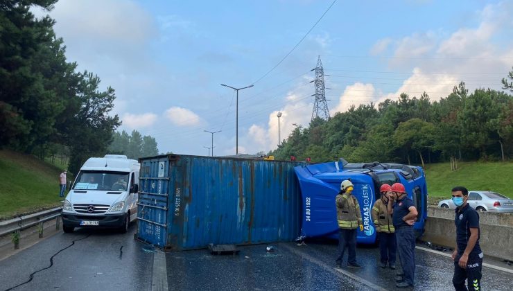 Sancaktepe’de zincirleme trafik kazası