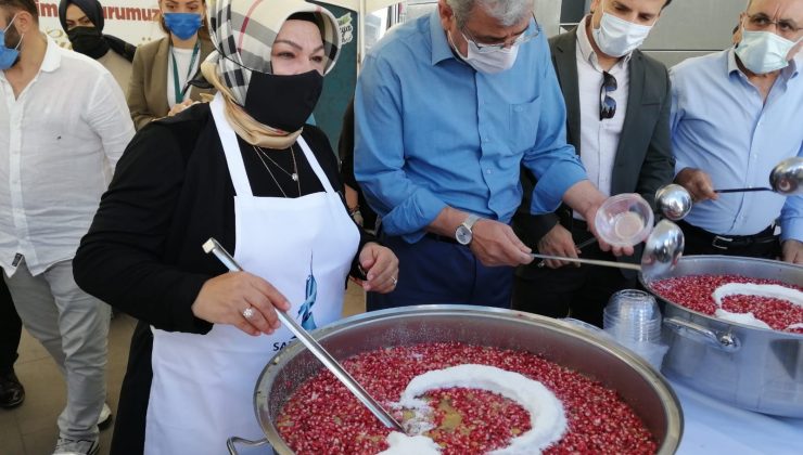 Sancaktepe’de sağlık çalışanları ve vatandaşlara aşure ziyafeti