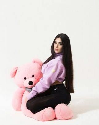 Şarkıcı Azra Yünlü’den sel bölgesindeki çocuklara yardım