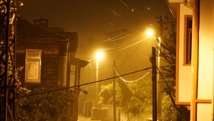 Sel felaketinin yaşandığı Kastamonu’da sağanak yağış etkili oluyor