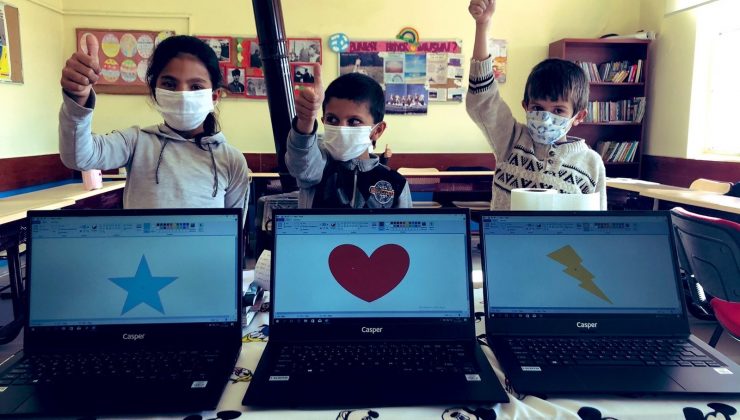 SEY Vakfı’nın 200 bursiyeri okula başlıyor