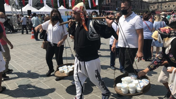 Silivri’deki festivale davet için Eminönü’de er meydanı kuruldu