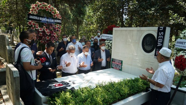 Süleyman Seba kabri başında anıldı