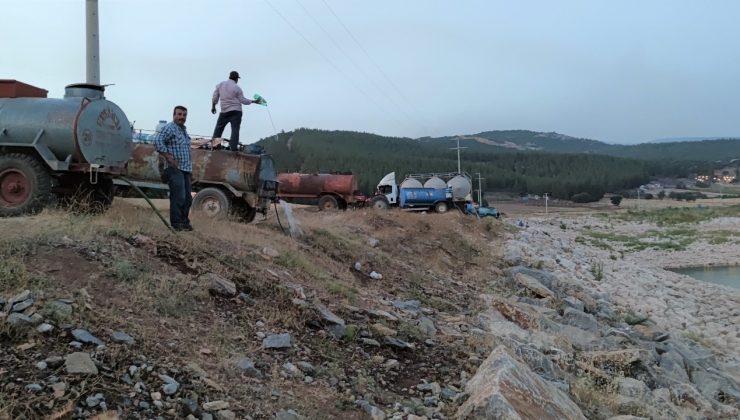 Tankerlerle sulama göledini doldurdular