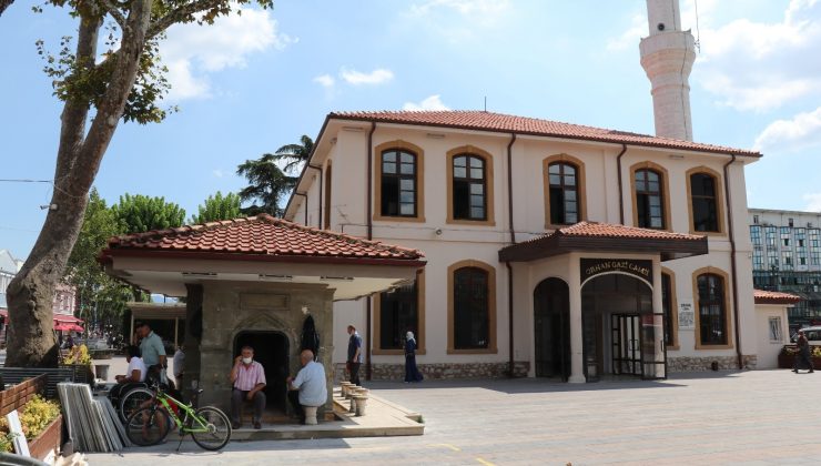 Tarihi şadırvanın mermer kaplanmasına mimarlar da sessiz kalmadı