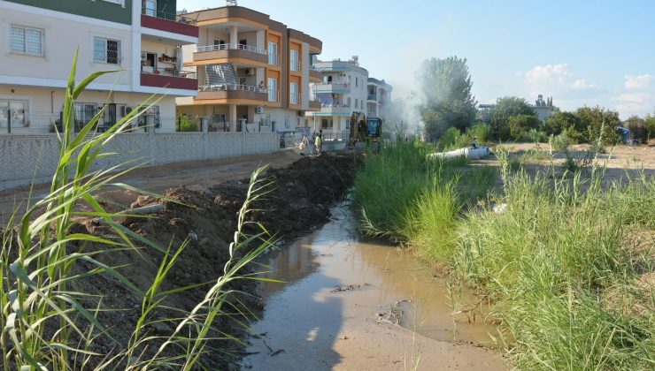 Tarsus’ta açıktan akan kanalın üzeri kapatıldı