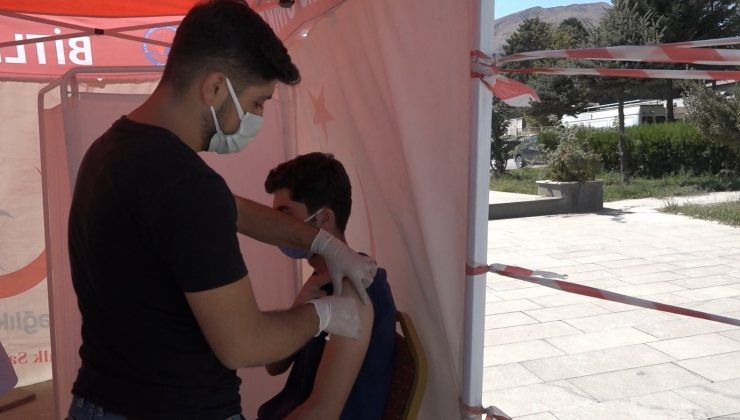 Tatvan’da aşı çalışmaları devam ediyor