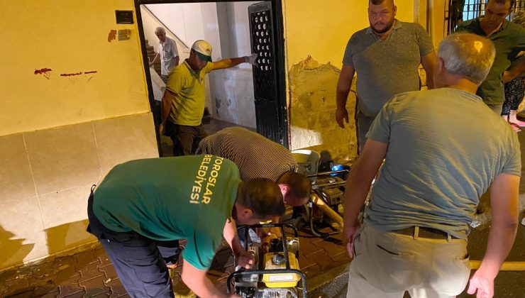 Toroslar Belediyesi, sağanak yağış sırası ve sonrasında teyakkuz halinde çalıştı