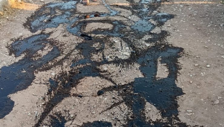 Toz kalkan yan yola tepki olsun diye yanık yağ döktü