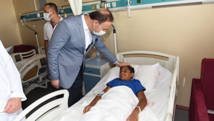 Trafik kazasında ayakkabısını kaybeden çocuğa ayakkabı sözü