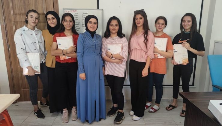 TÜGVA’dan lise öğrencilerine kaynak kitap desteği