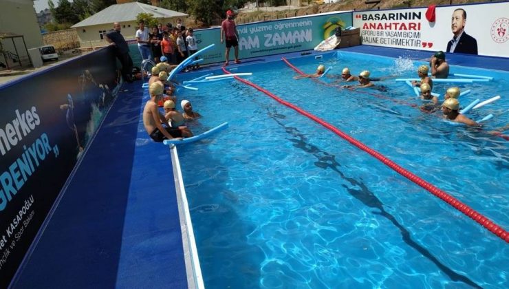 Tunceli’de yüzme bilmeyenler için portatif yüzme havuzu oluşturuldu
