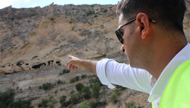Tunceli’nin dikkat çeken kaya konutları ’İn delikleri’ için ilk adım atıldı