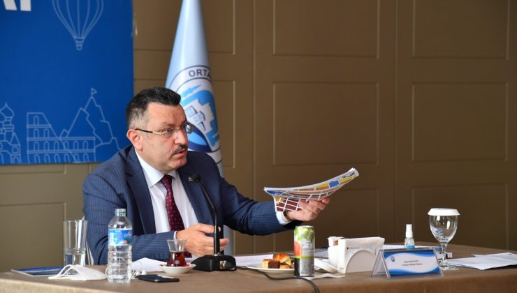 Turizmciler sorunlarını anlattı, Başkan Genç dinledi