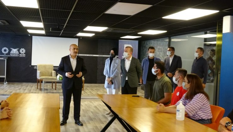 Türkiye Belediyeler Birliği Kongresi’ne ve Ankara Buluşması’na gidecek olan 60 öğrenci Mardin’den uğurlandı