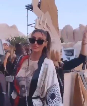 Türkiye güzeli önce eğlendi, ardından yangınlar için yardım istedi