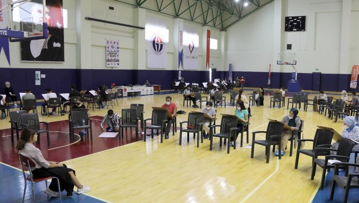 Türkiye’de tek olan halı tasarım bölümü ilk öğrencilerini aldı