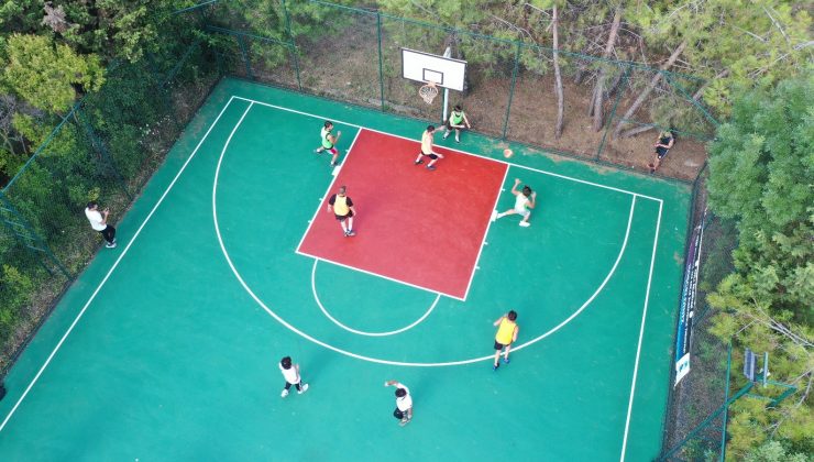 Tuzla’da düzenlenen basketbol turnuvası renkli anlara sahne oldu