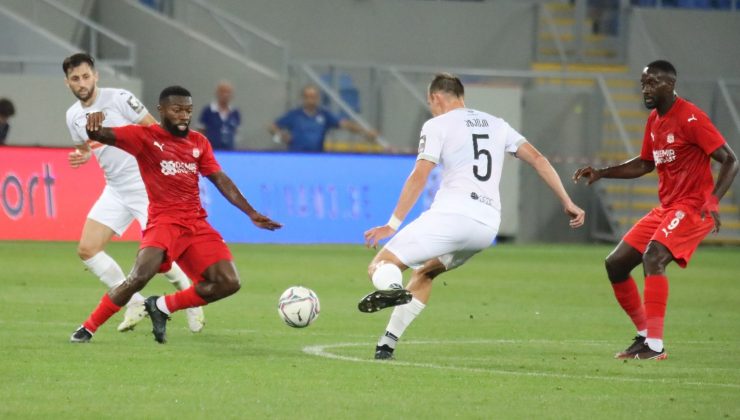 UEFA Avrupa Konferans Ligi: Dinamo Batumi: 0 – Sivasspor: 0 (İlk yarı)
