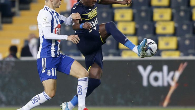 UEFA Avrupa Ligi: HJK Helsinki: 1 – Fenerbahçe: 2 (İlk yarı)