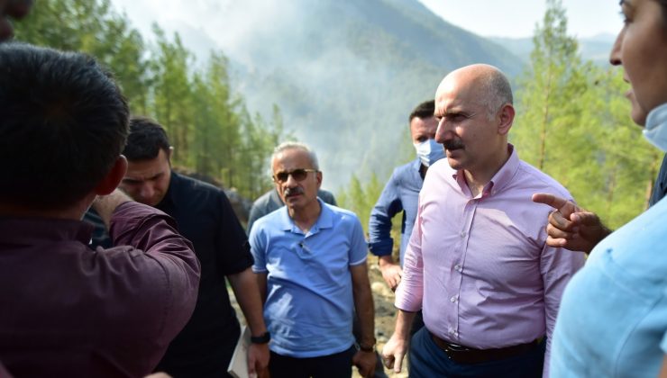 Ulaştırma Bakanı Karaismailoğlu: “En kısa sürede afetin izlerini ortadan kaldıracağız”