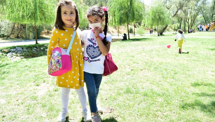 Üreğil Millet Bahçesi’nde mezuniyet heyecanı