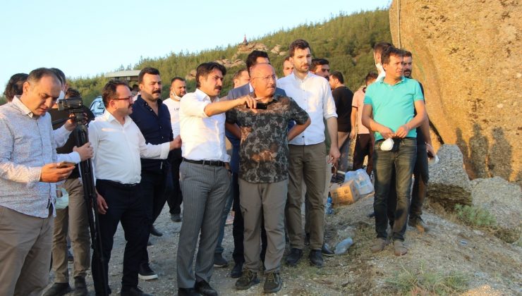 Vali Atik ve Başkan Zolan söndürme çalışmalarını yerinden takip etti