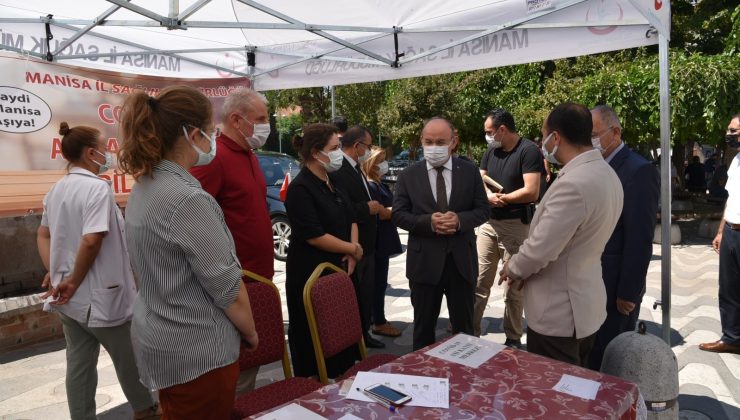Vali Karadeniz Akhisar’da temaslarda bulundu