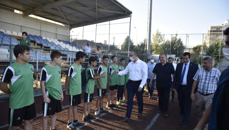 Vali Soytürk, Kilis Belediyespor antrenmanını ziyaret etti