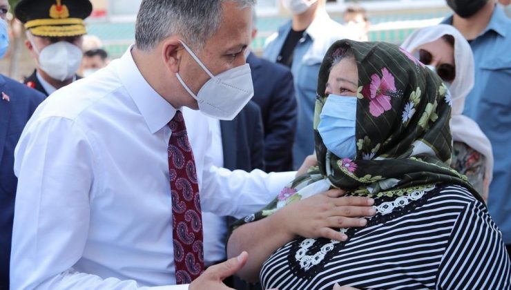 Vali Yerlikaya sel faciasında vefat eden Salih Sıral’ın cenazesine katıldı