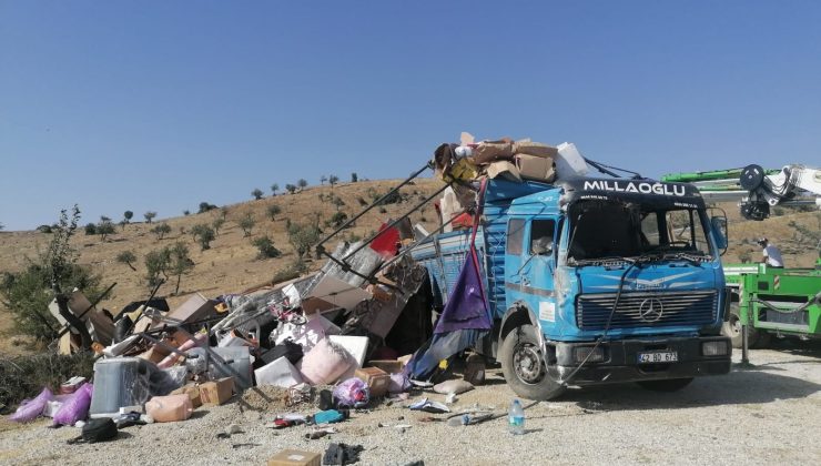 Yan yatan kamyonda 7 kişi yaralandı