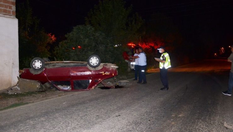 Yayaya çarpmamak için frene basınca takla attı: 2 yaralı